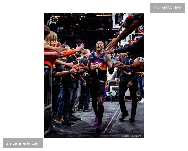 特写：杰伦·格林突破隔扣切特·霍姆格伦，点燃火箭主场